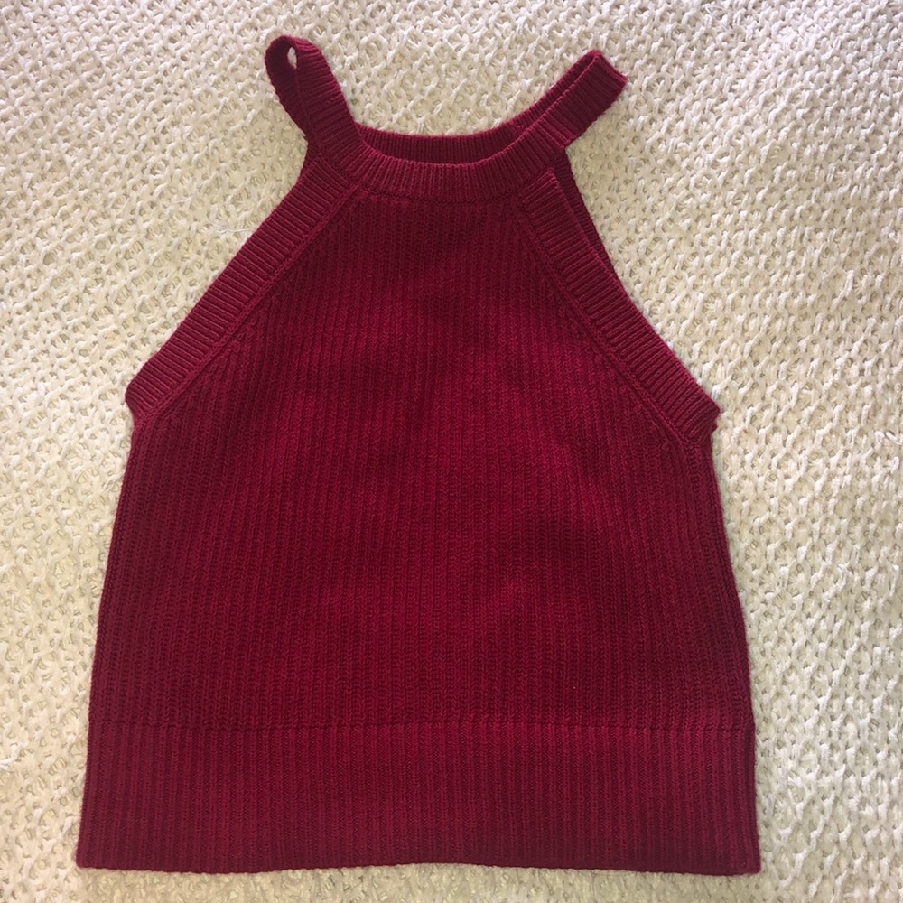 Express deep red top size M